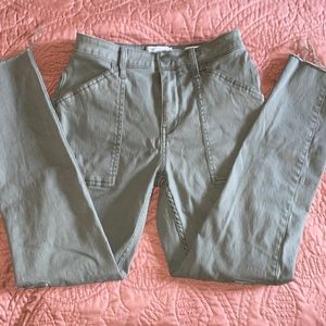 Hollister High-Rise Super Skinny Cargo Pants